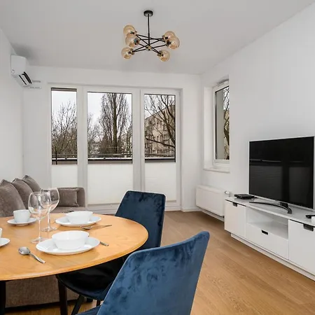 1 Sierpnia Street Varsovie