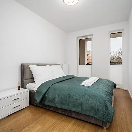 1 Sierpnia Street Varsovie